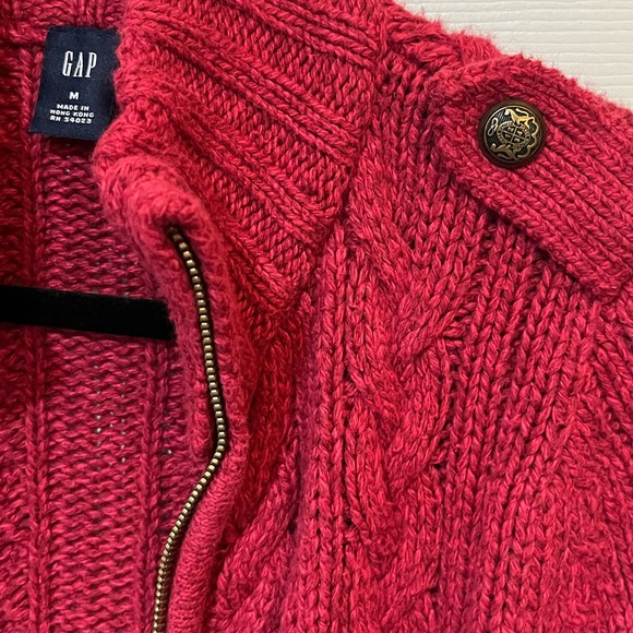 GAP cardigan dark red sweater. Double zipper….cuffed sleeves. Size M. Pockets. - Picture 7 of 13